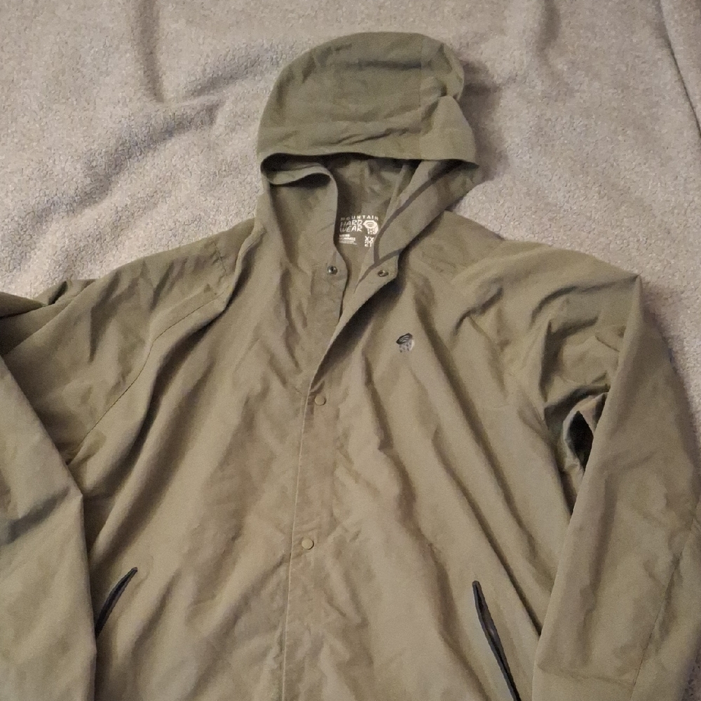 Mountain Hardwear Olive Green Hooded Raincoat